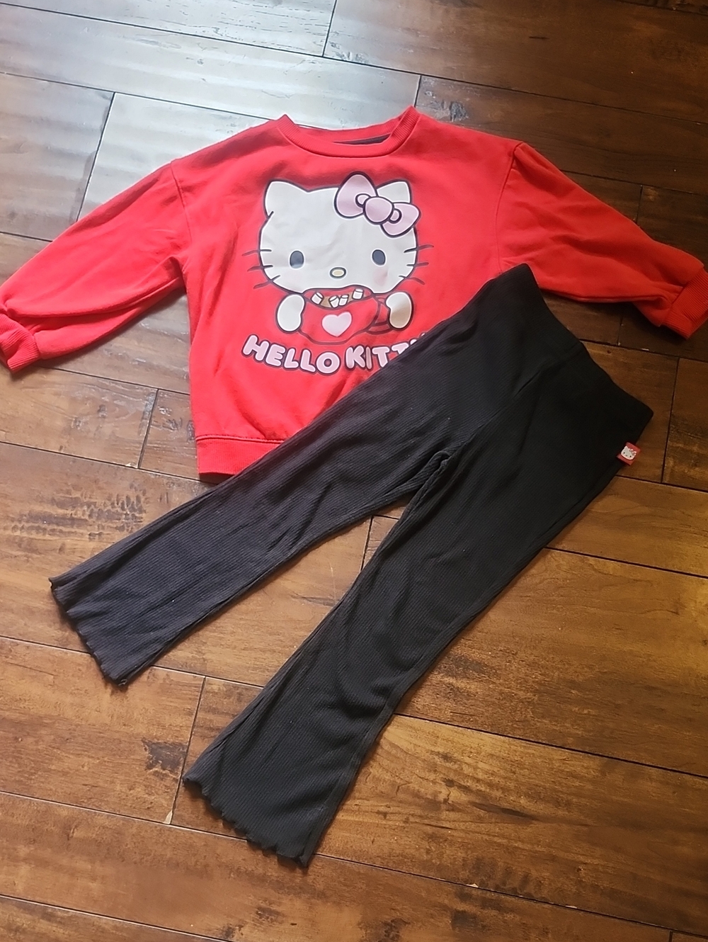 3/$15! 5t Hello Kitty Kids Red Sweatshirt & Black Flare Leggings Outfit Set